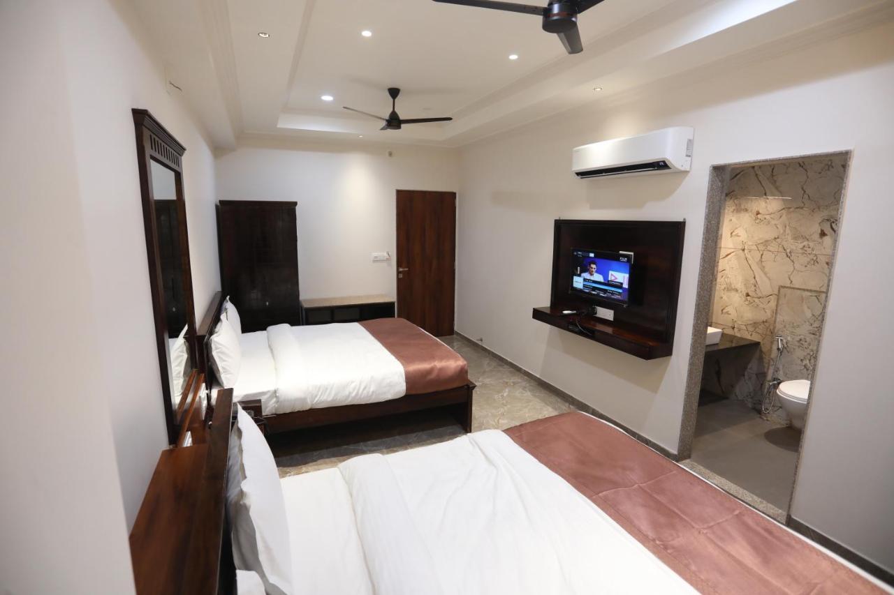 Chandan Kasturi Resort Dariāwad Exterior foto
